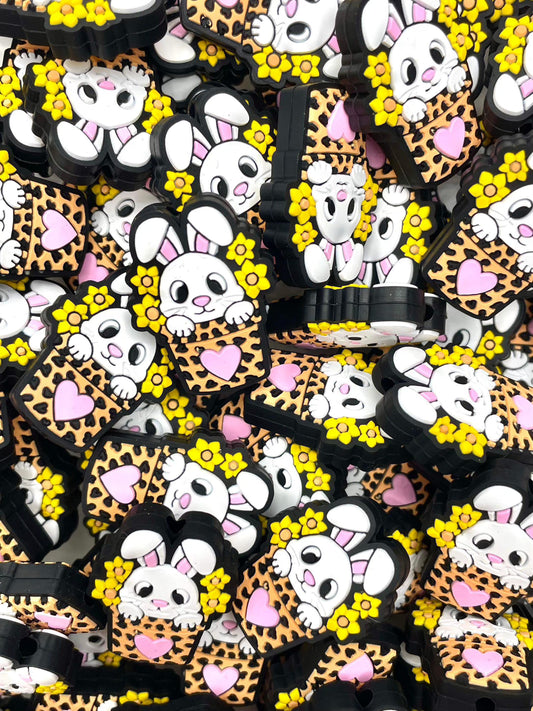 Plant-a-Bunny Focal Bead