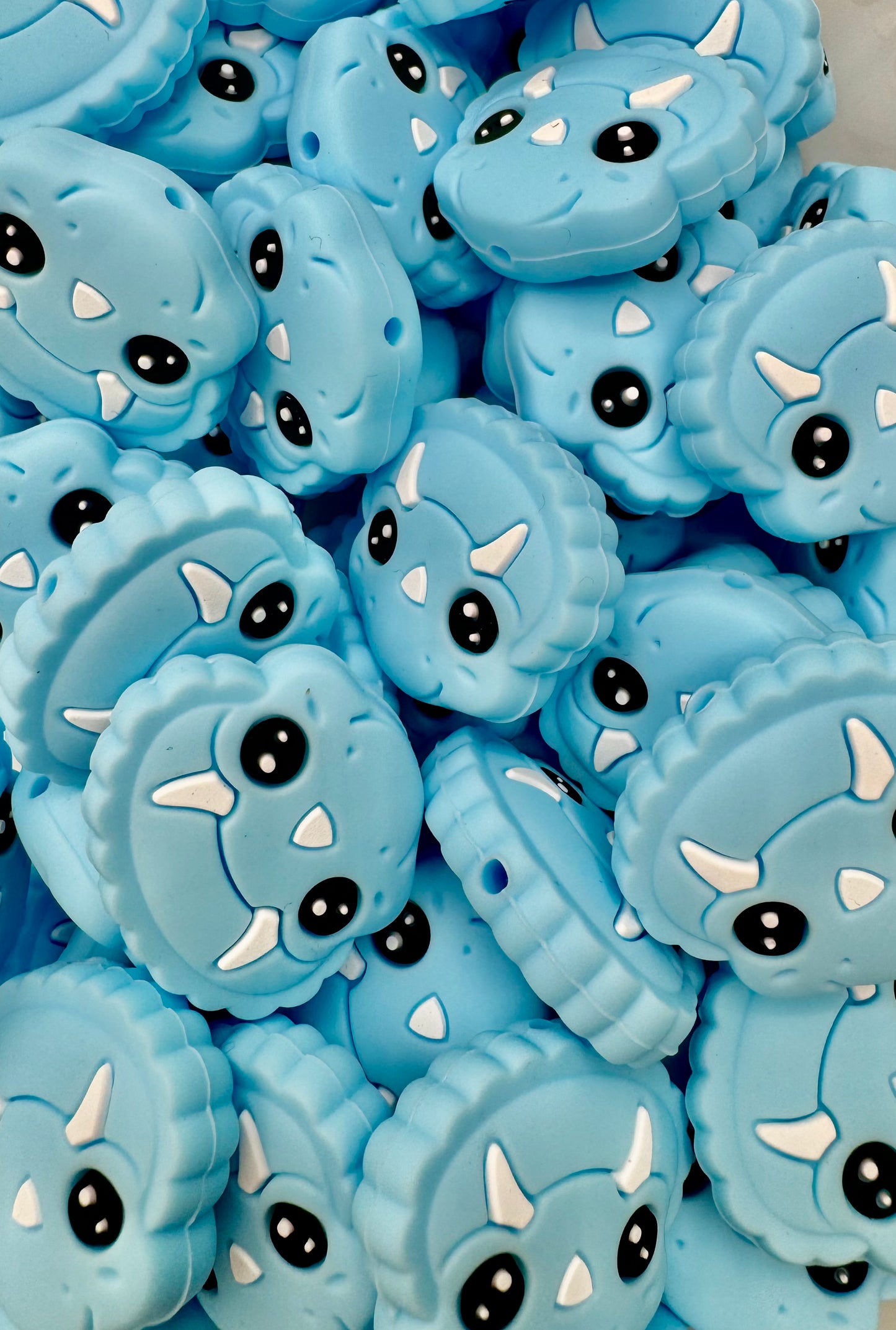 Perle focale dinosaure Cera