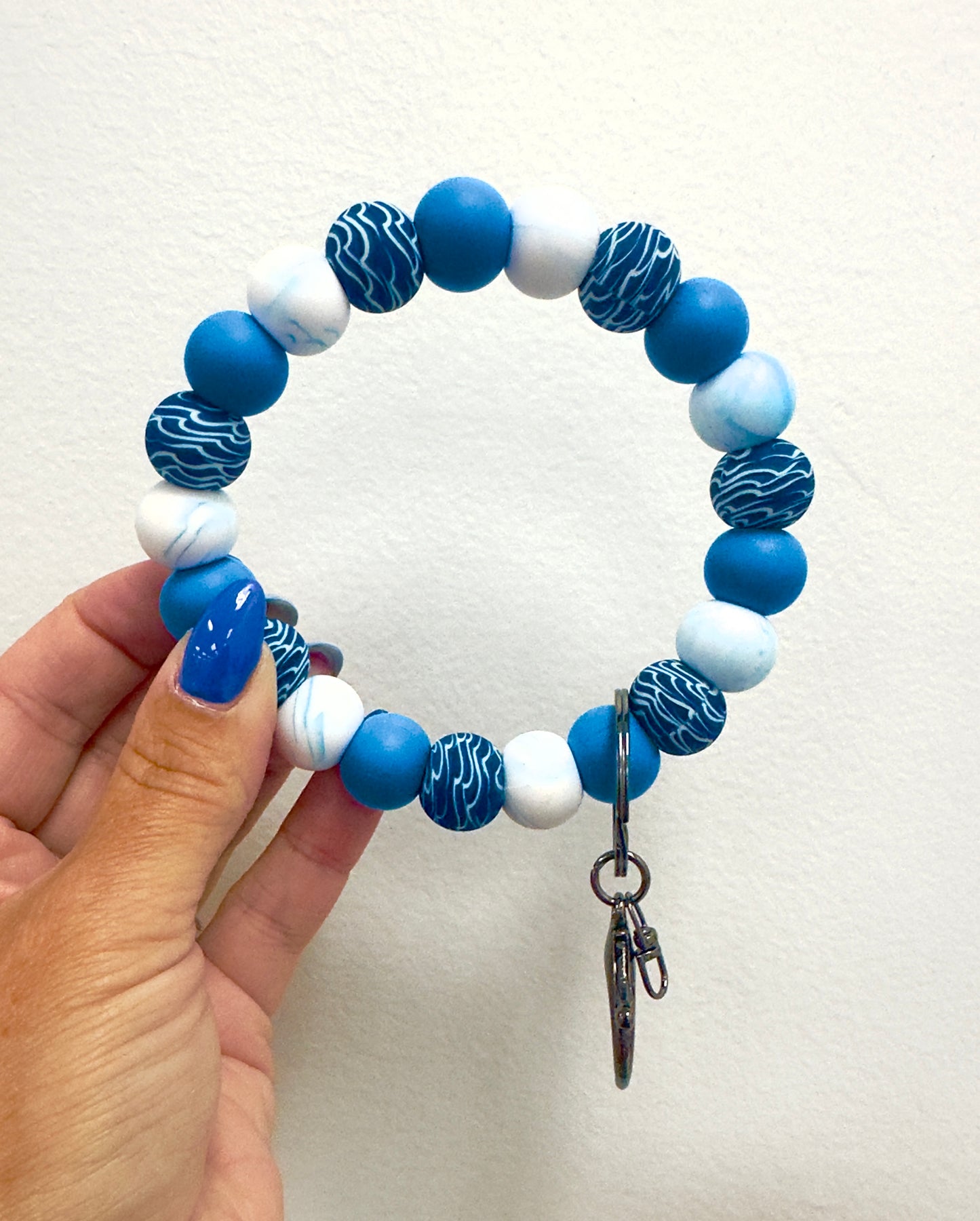 In the Waves Wristlet Kit