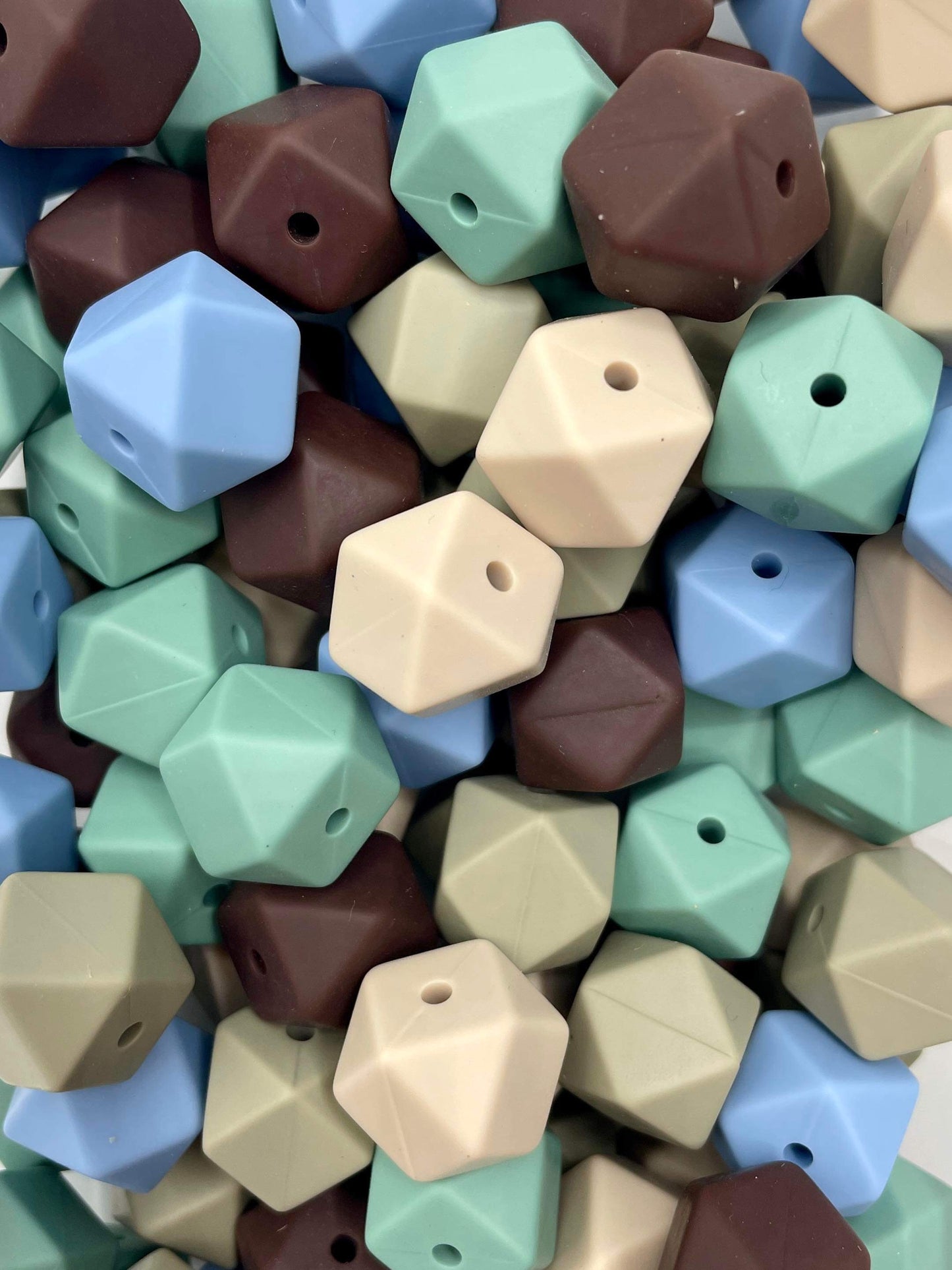Mélange hexagonal 14 mm dans les bois