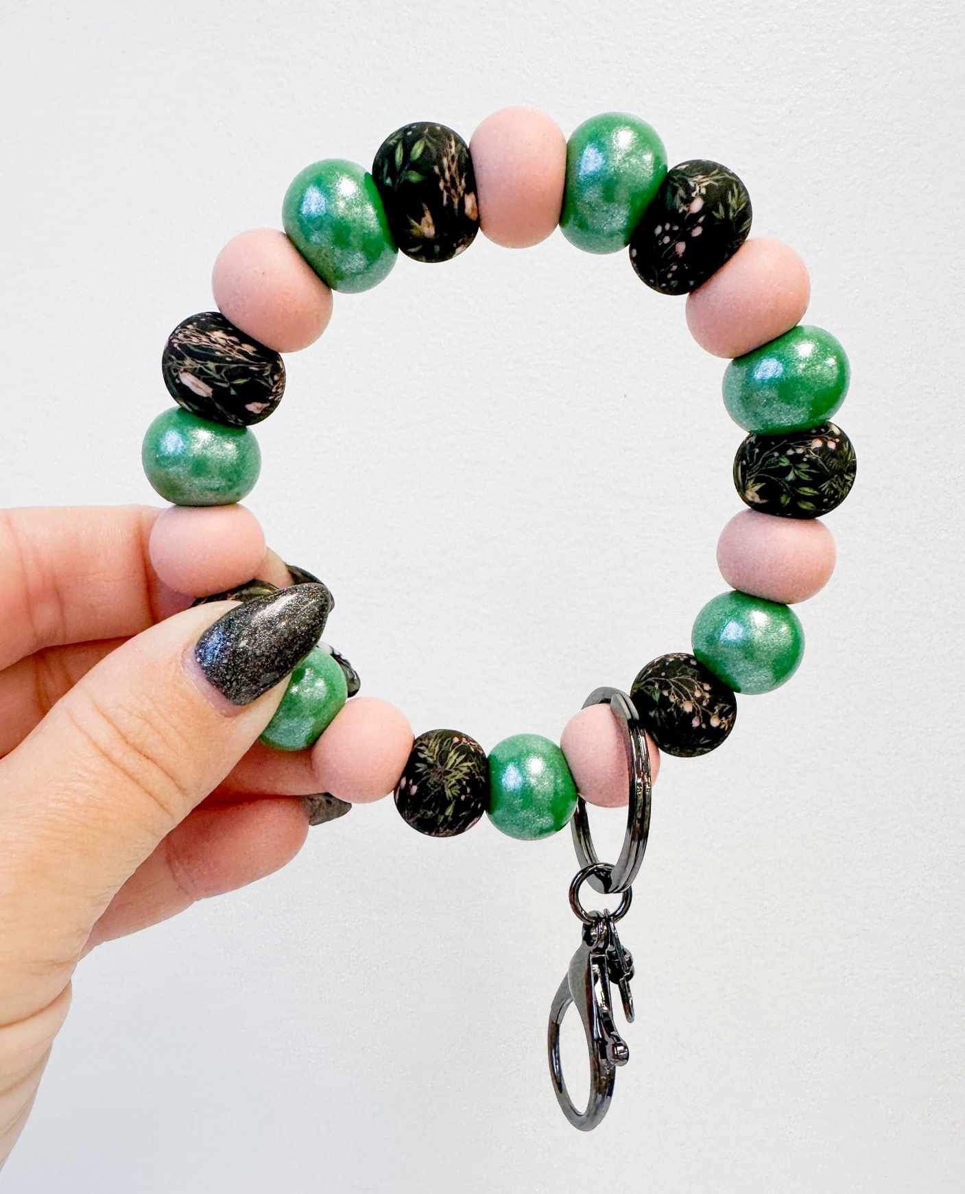 Grow in the Dark Wristlet Kit