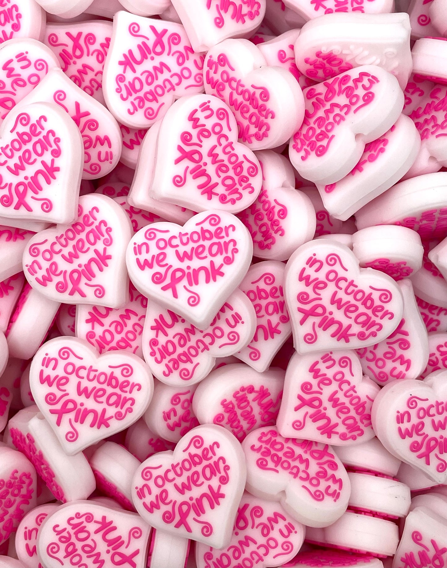 Nous portons une perle focale rose
