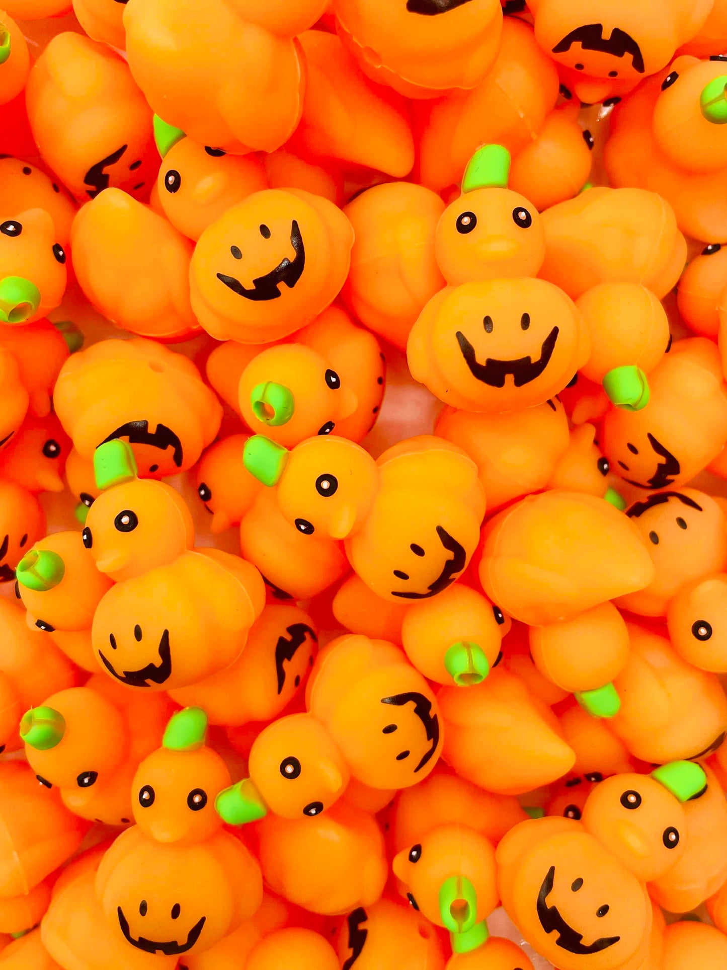 CTS Creation: Quack-O-Lantern Duck Glow Focal Bead