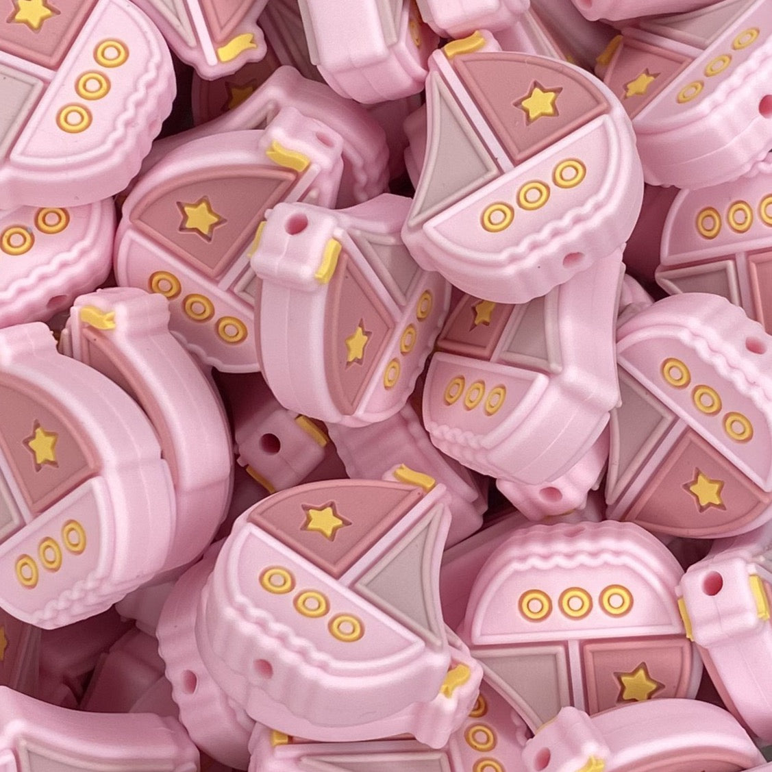 ***Discontinued*** Sailboat Focal Bead