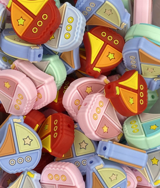 ***Discontinued*** Sailboat Focal Bead
