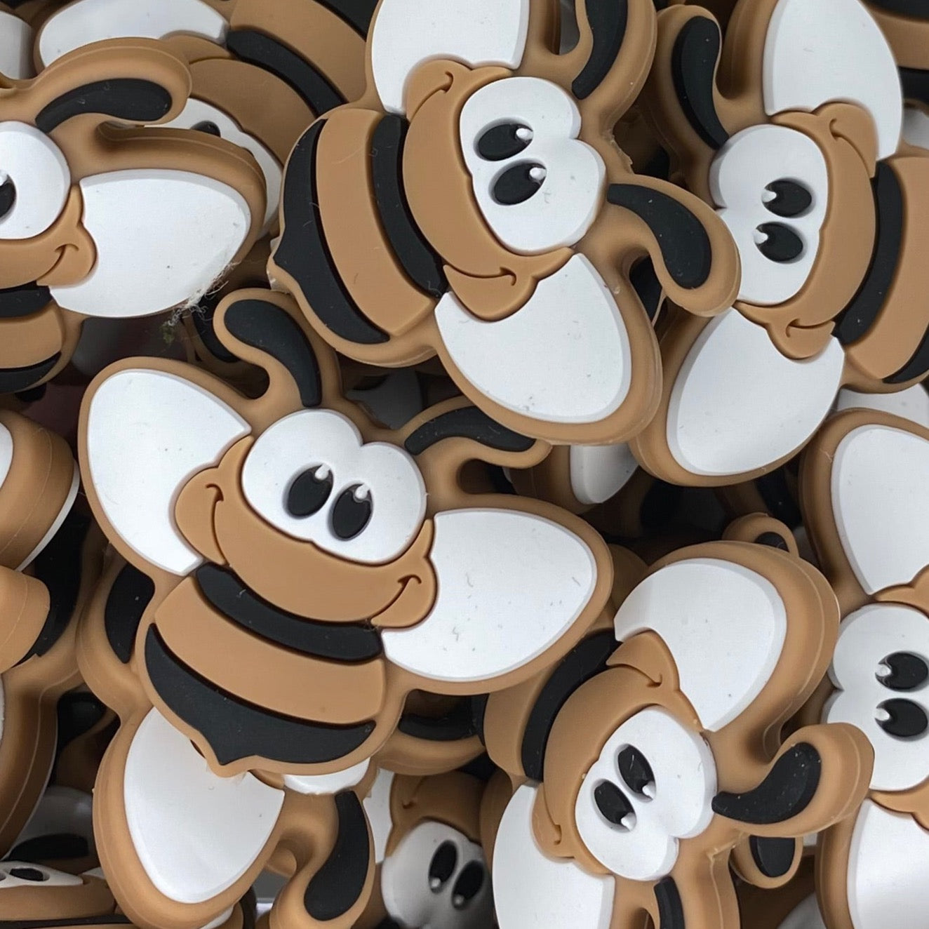 ***Discontinued*** Buzzing Bee Focal Bead
