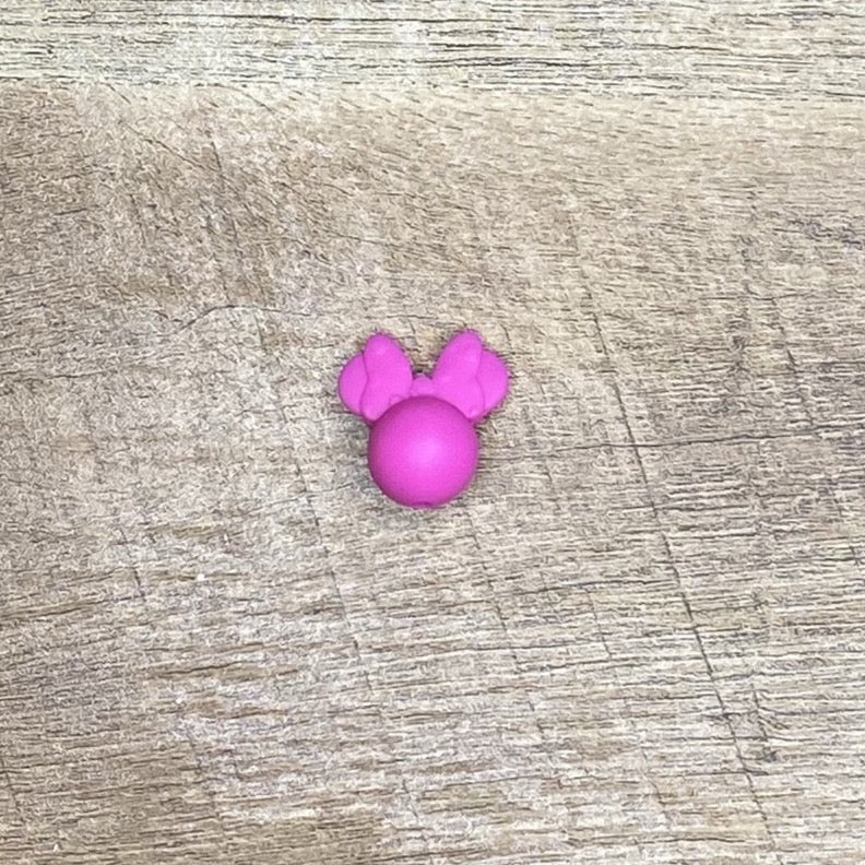 Mouse with Bow Focal Bead