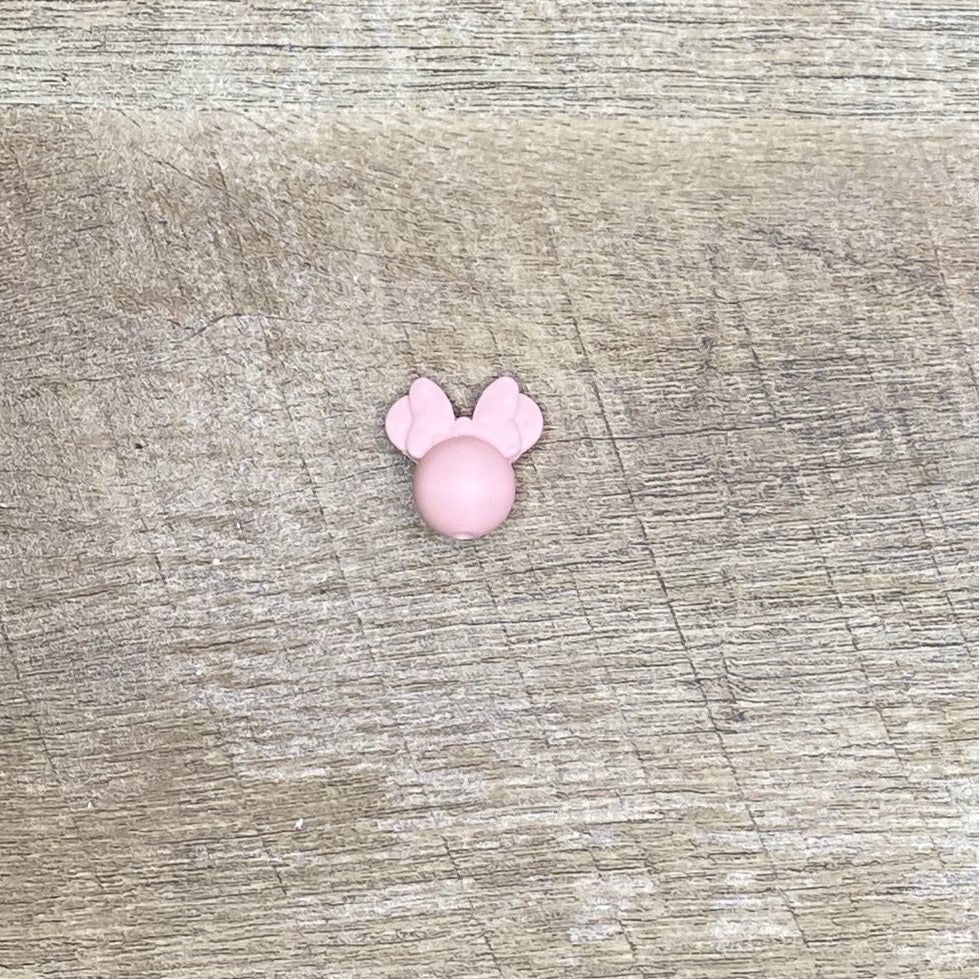 Mouse with Bow Focal Bead
