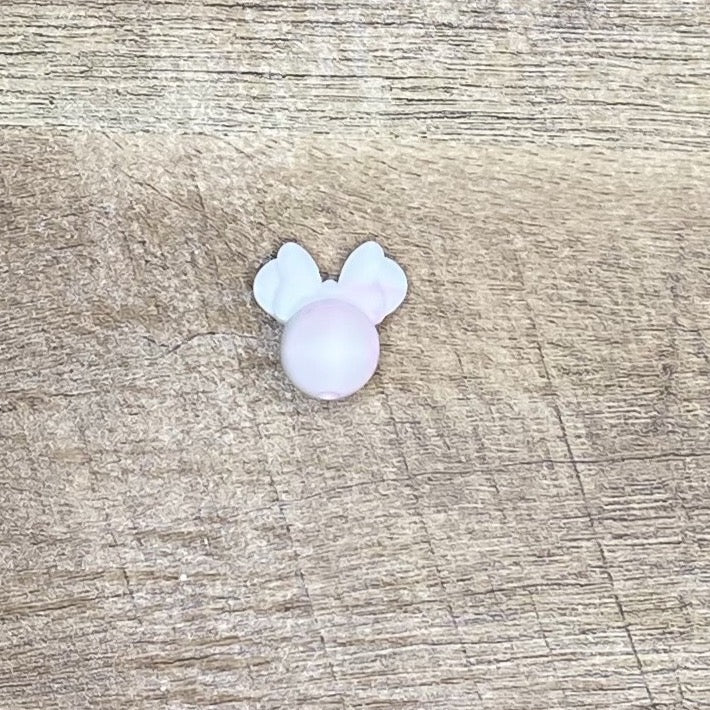 Mouse with Bow Focal Bead