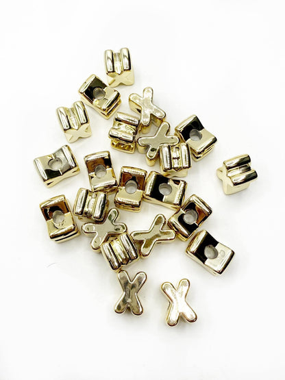Perles de lettres blanches carrées horizontales de 12 mm 