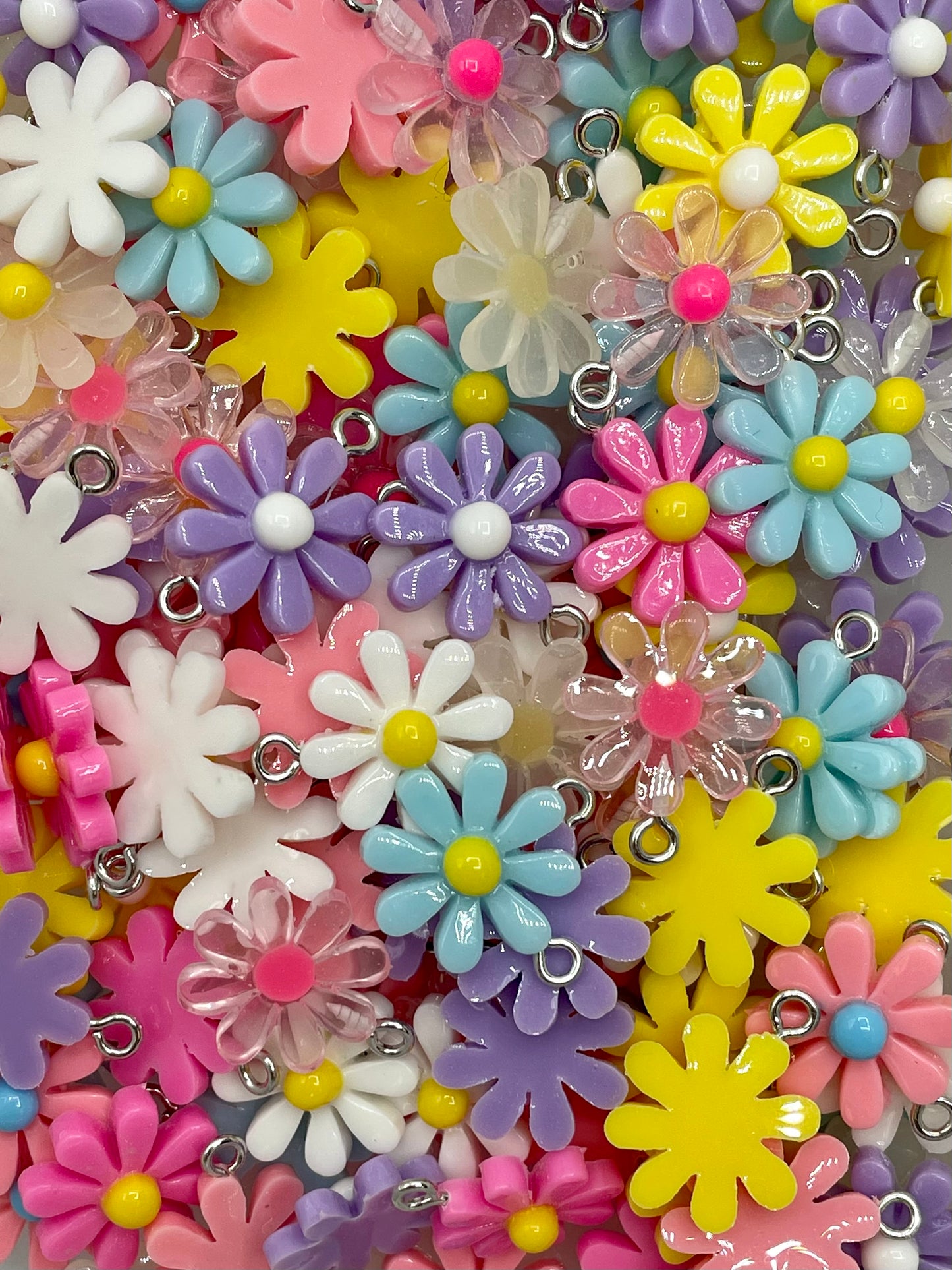 Daisy Resin Pen Charms