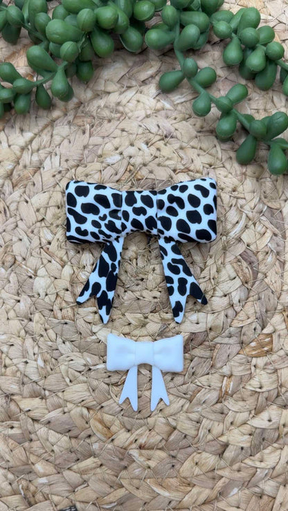 Black Cow Big Bow Energy Focal Bead