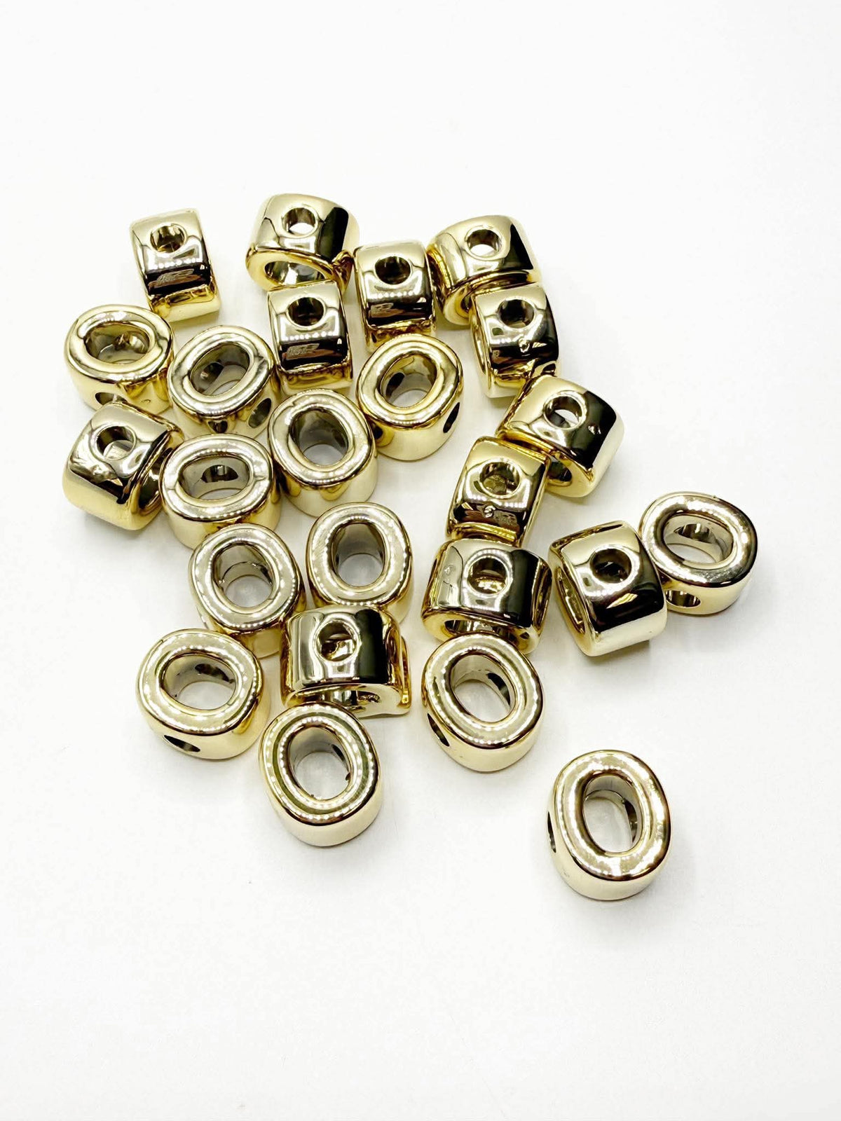 Perles de lettres blanches carrées horizontales de 12 mm 