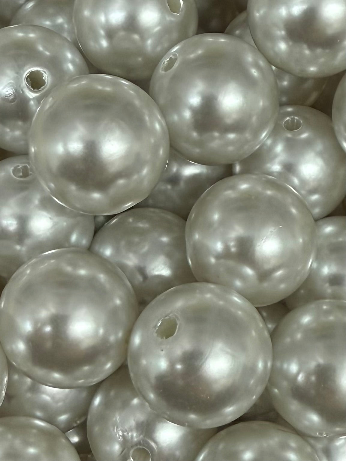 White High Gloss 20mm Acrylic Bead