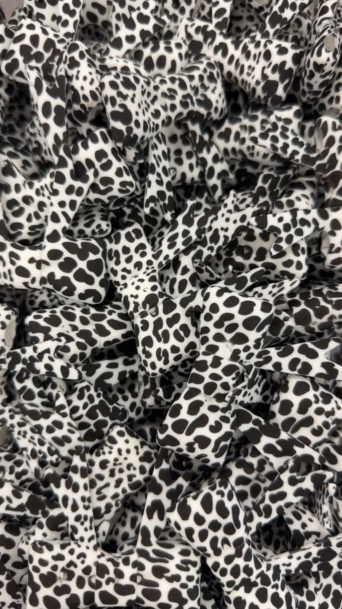 Black Cow Big Bow Energy Focal Bead