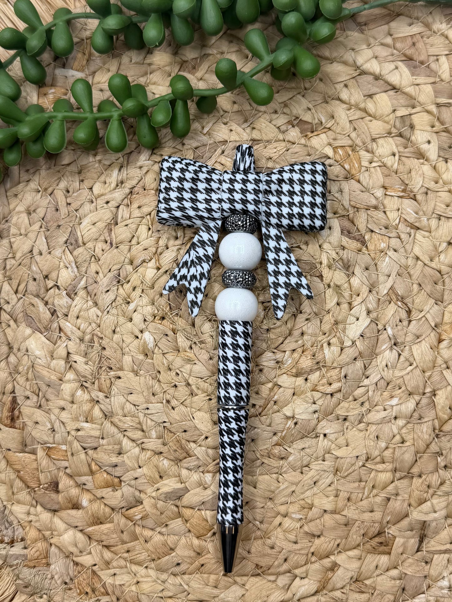 CTS Creation: Houndstooth Big Bow Energy Focal Bead