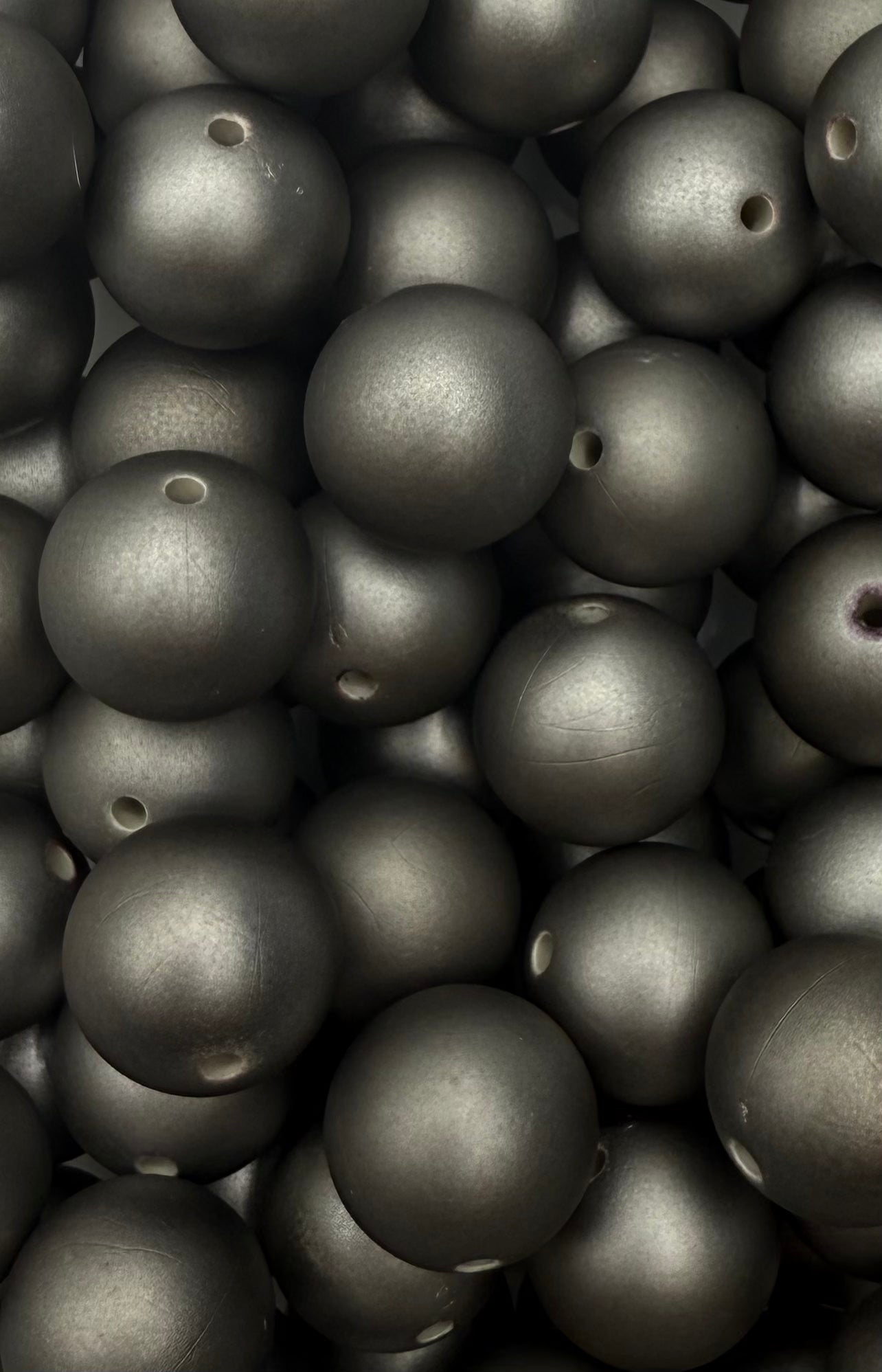 Charcoal Metallic Matte 20mm Acrylic Bead