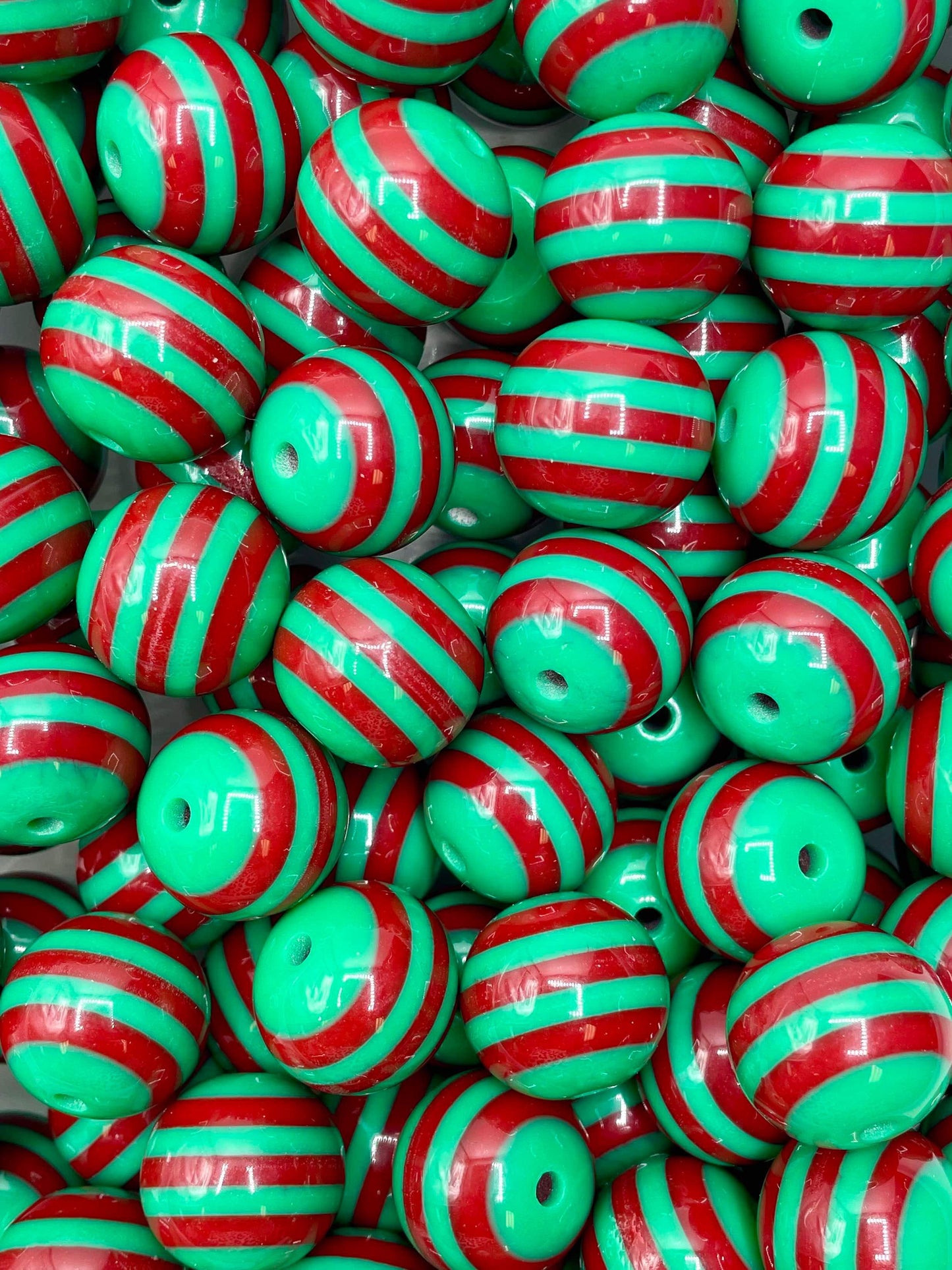 Red/Green Stripes 20mm Acrylic Bead