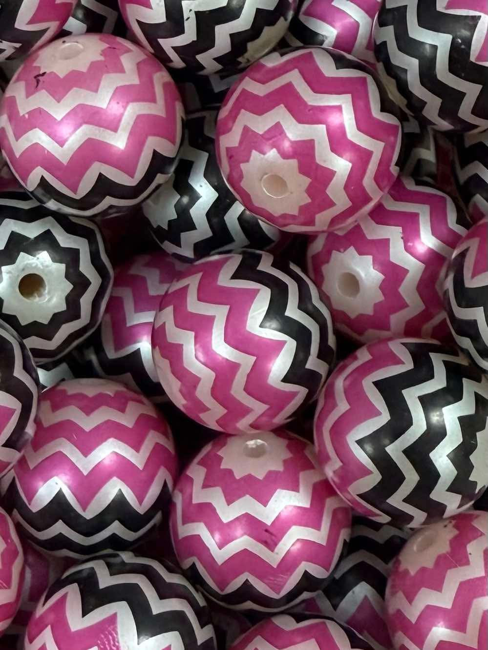 Black & Fuchsia Chevron 20mm Acrylic Bead