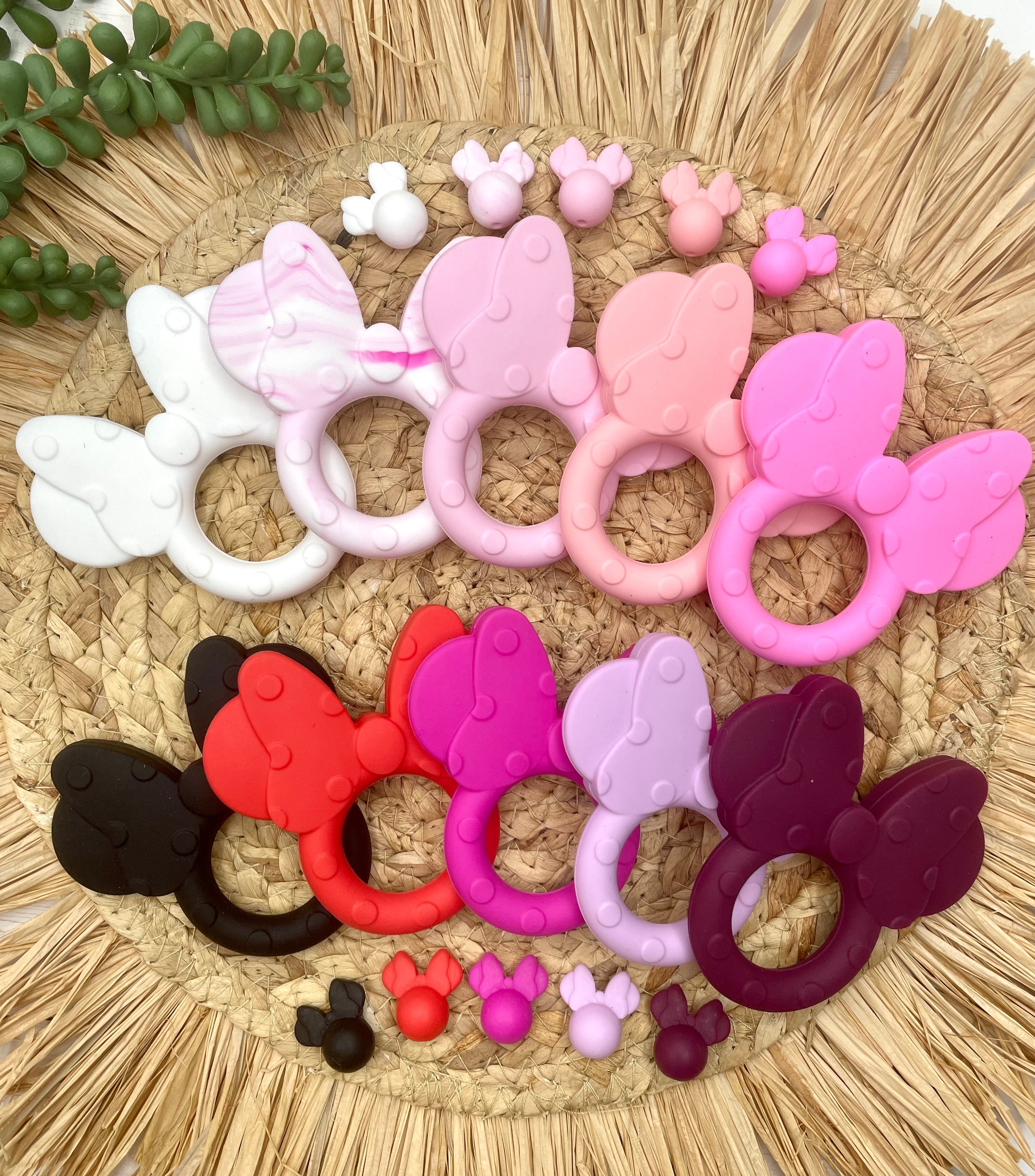 mouse-with-bow-teether-and-bead-set-cts-wholesale-silicone