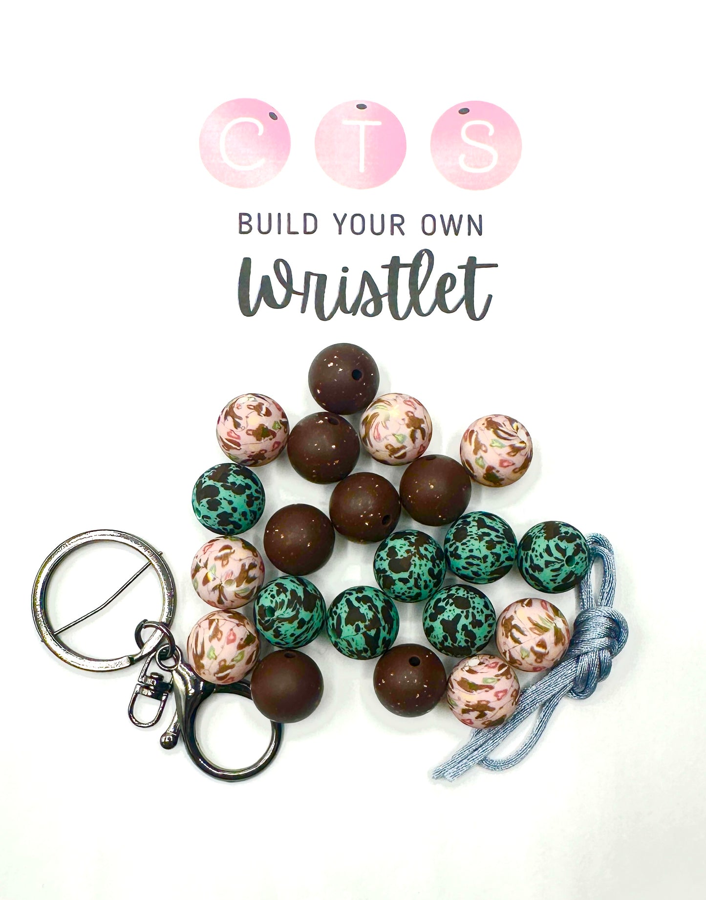 MOOey Christmas Wristlet Kit