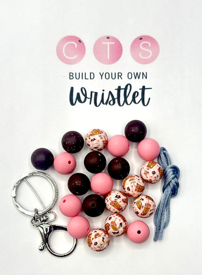 Checkered Brews Wristlet Kit