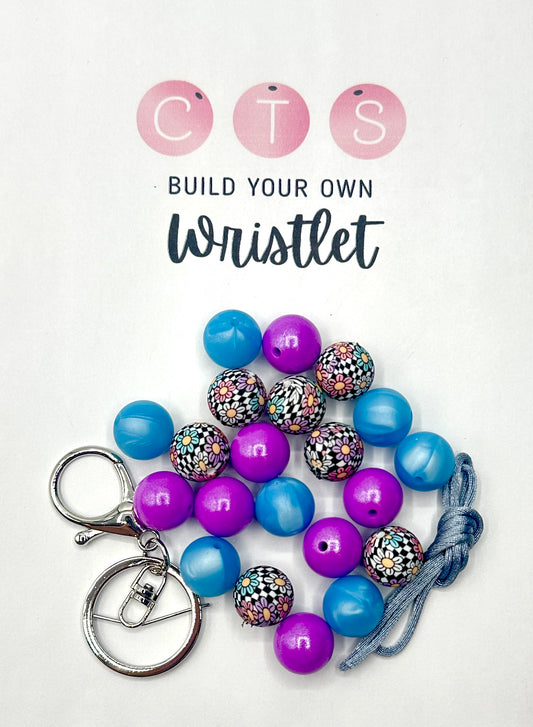 Checkered Flowers Wristlet Kit