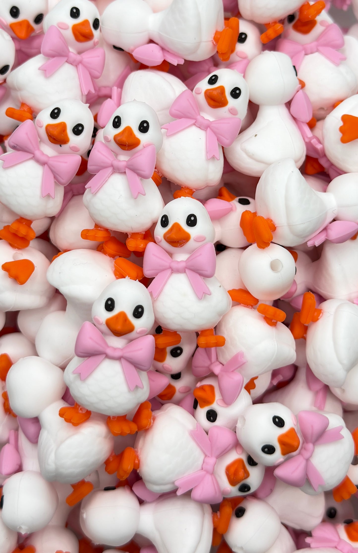 Bow-Tiful Goose Focal Bead