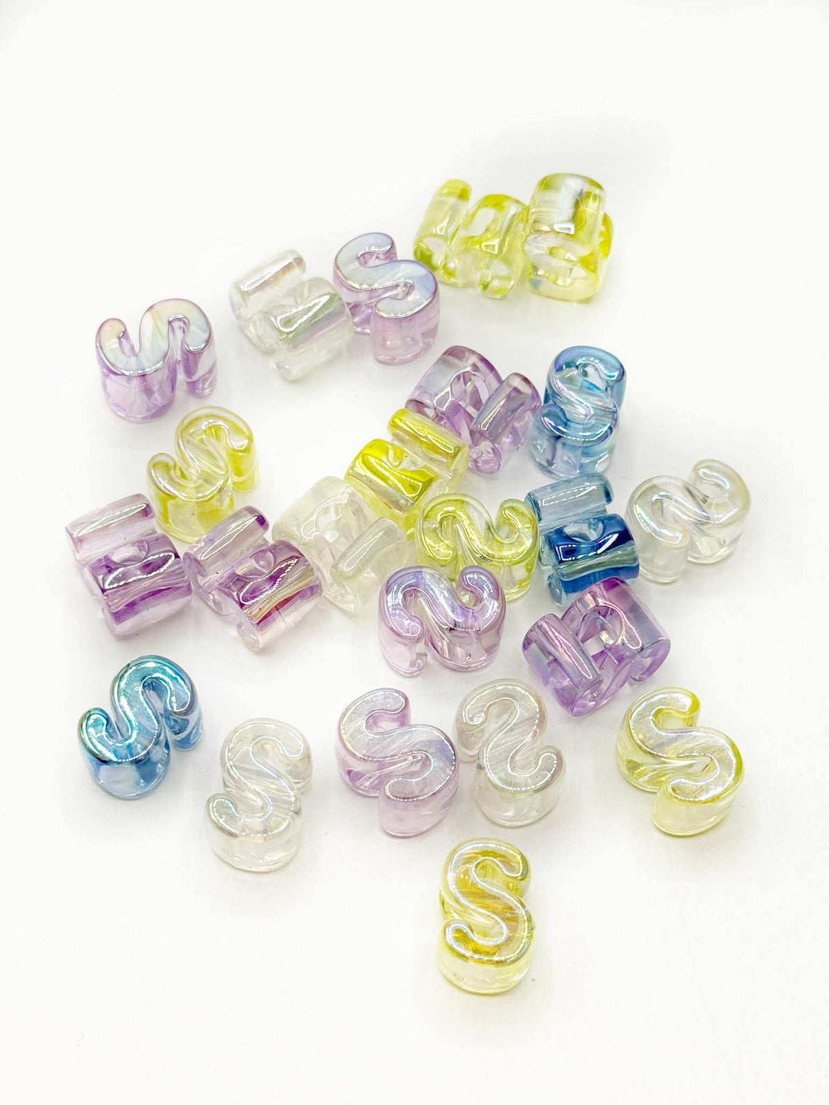 Perles de lettres blanches carrées horizontales de 12 mm 