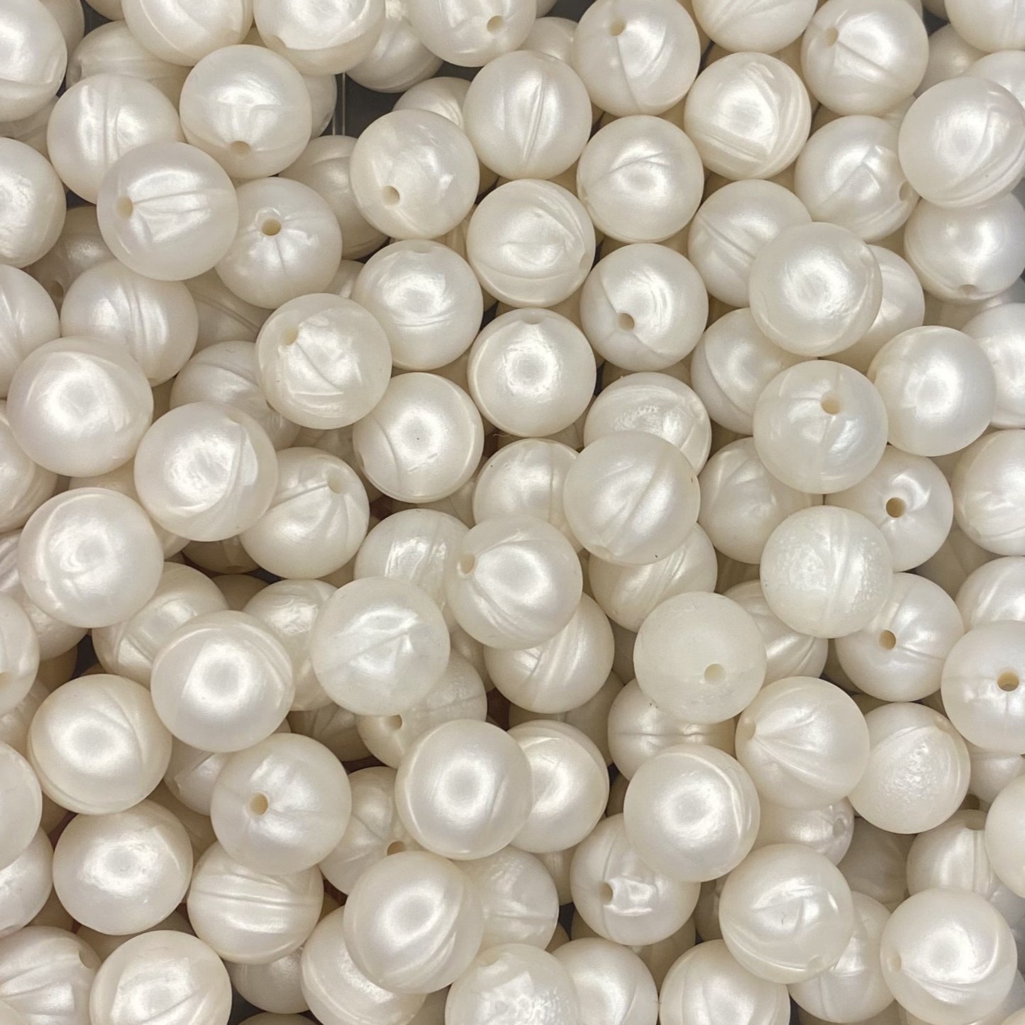 White Pearl 15mm Round